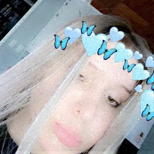 Meet your Posher, Lydia